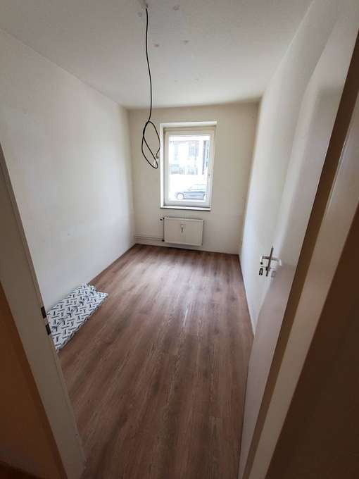 Raum_Büro 1 links_IMG_27042023